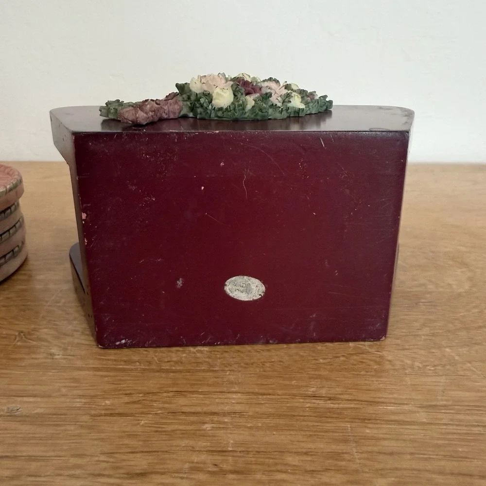 Vintage 3D Rose Bouquet‎ Coaster Set with Matching Holder